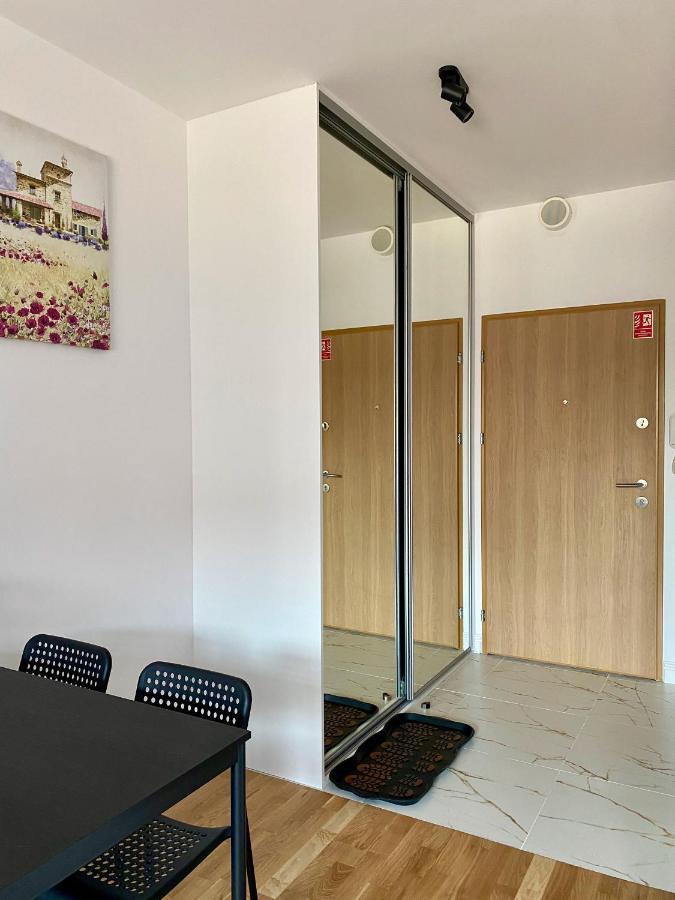 Dantis Apartment กดัญสก์ ภายนอก รูปภาพ